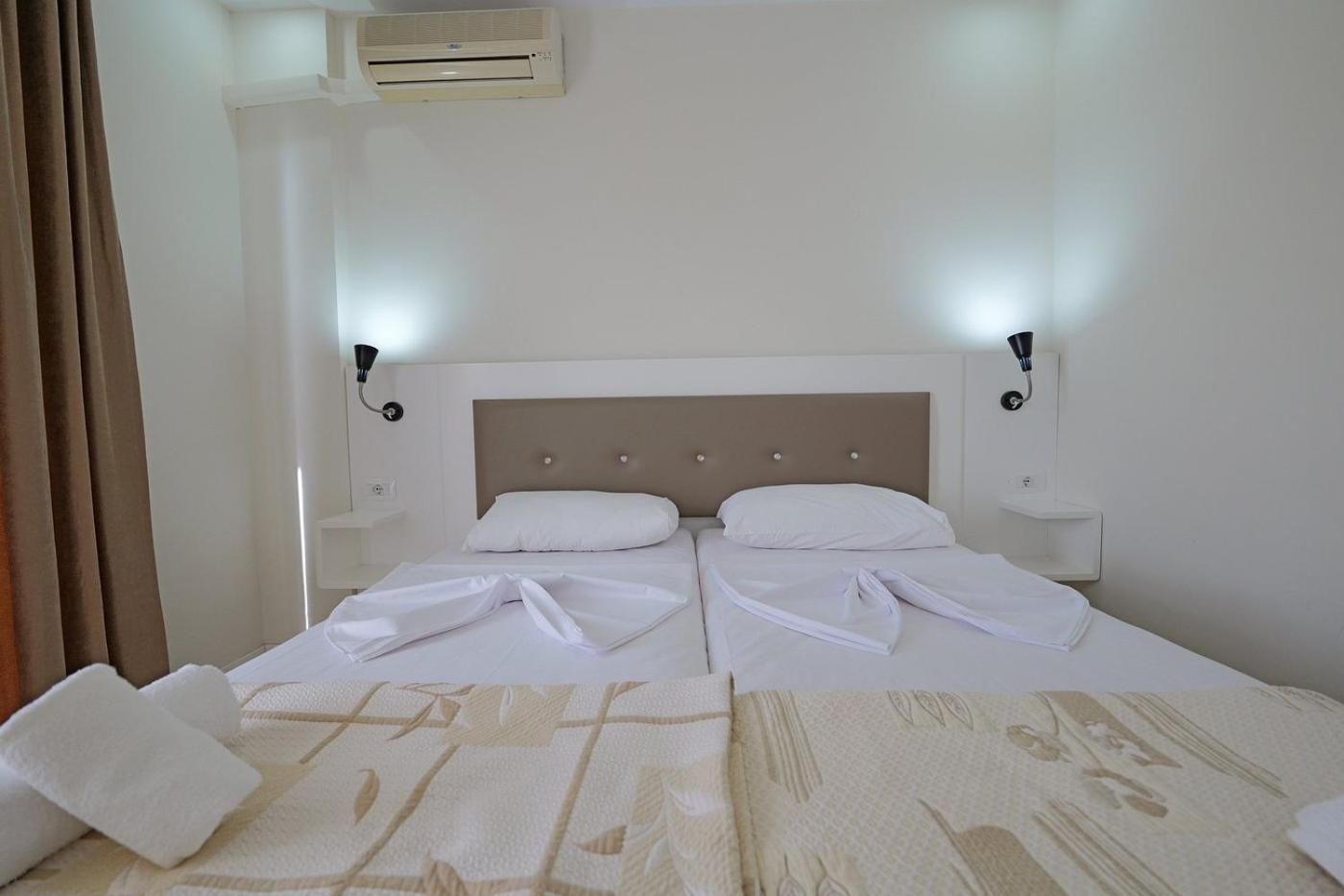 Helia Seaside Hotel Sarandë Exteriér fotografie