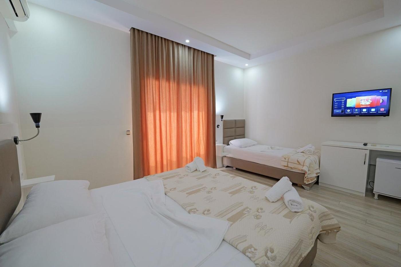 Helia Seaside Hotel Sarandë Exteriér fotografie