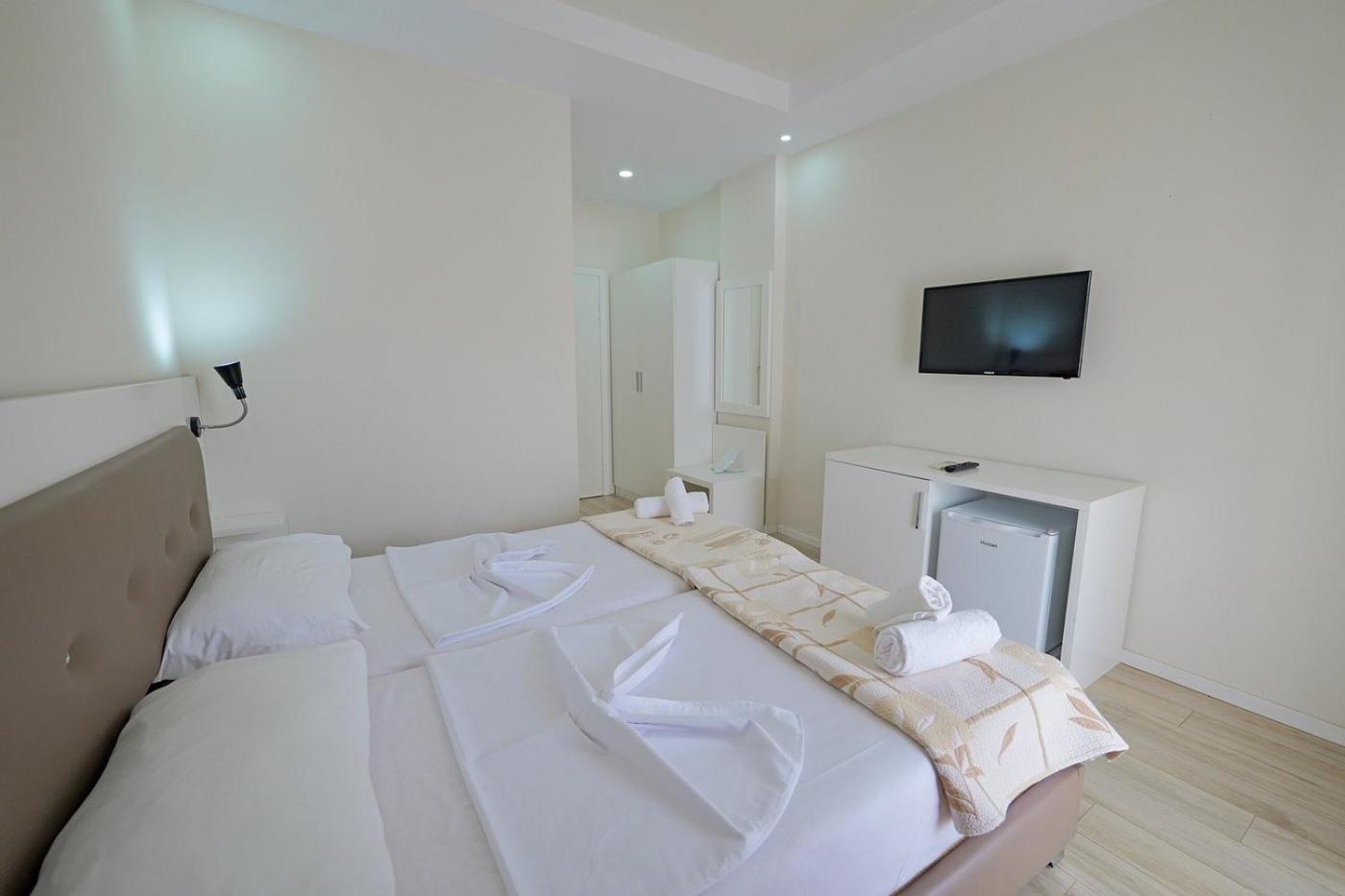 Helia Seaside Hotel Sarandë Exteriér fotografie