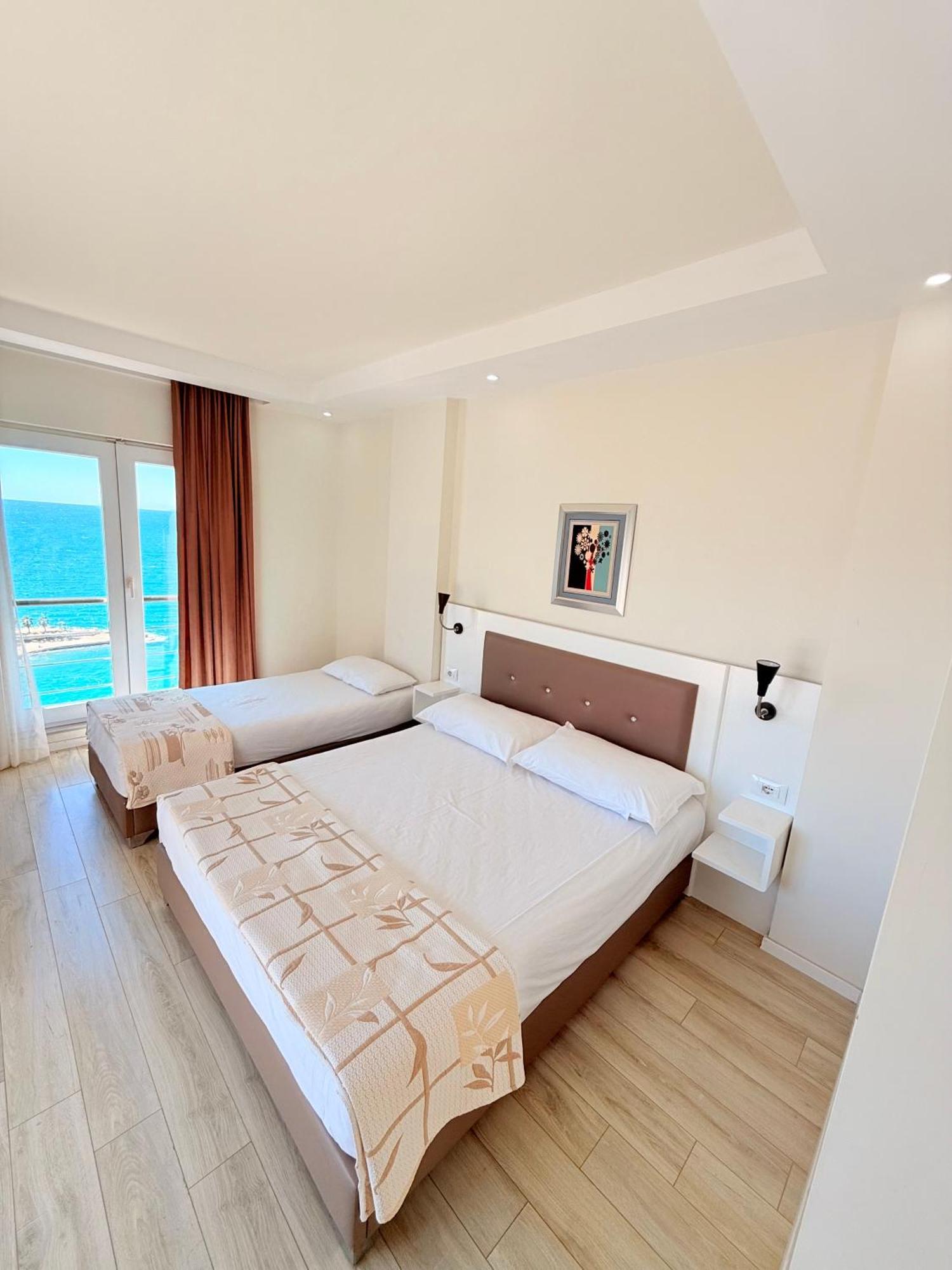 Helia Seaside Hotel Sarandë Exteriér fotografie